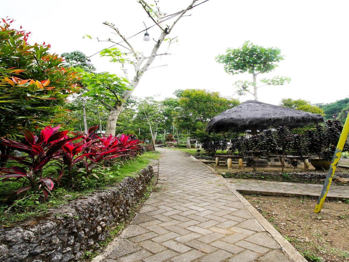 Oyo Homes 91134 Desa Wisata Tebing Lingga Trenggalek المظهر الخارجي الصورة